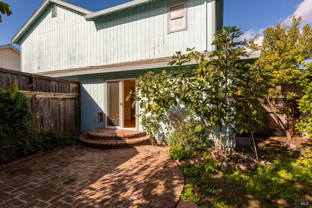 $499,000 | 2542 Casey Drive, Santa Rosa, CA 95403