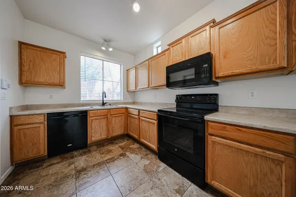 $2,000 | 961 East Redondo Drive, Gilbert, AZ 85296