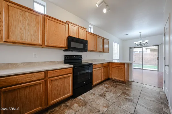 $2,000 | 961 East Redondo Drive, Gilbert, AZ 85296