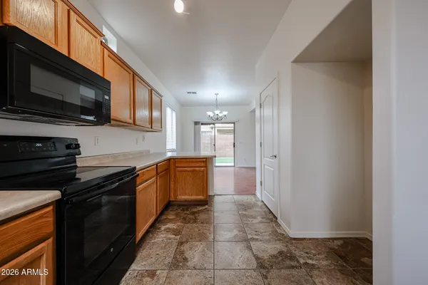 $2,000 | 961 East Redondo Drive, Gilbert, AZ 85296