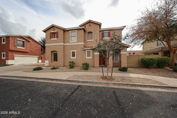 $2,000 | 961 East Redondo Drive, Gilbert, AZ 85296
