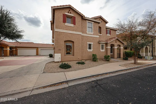 $2,000 | 961 East Redondo Drive, Gilbert, AZ 85296