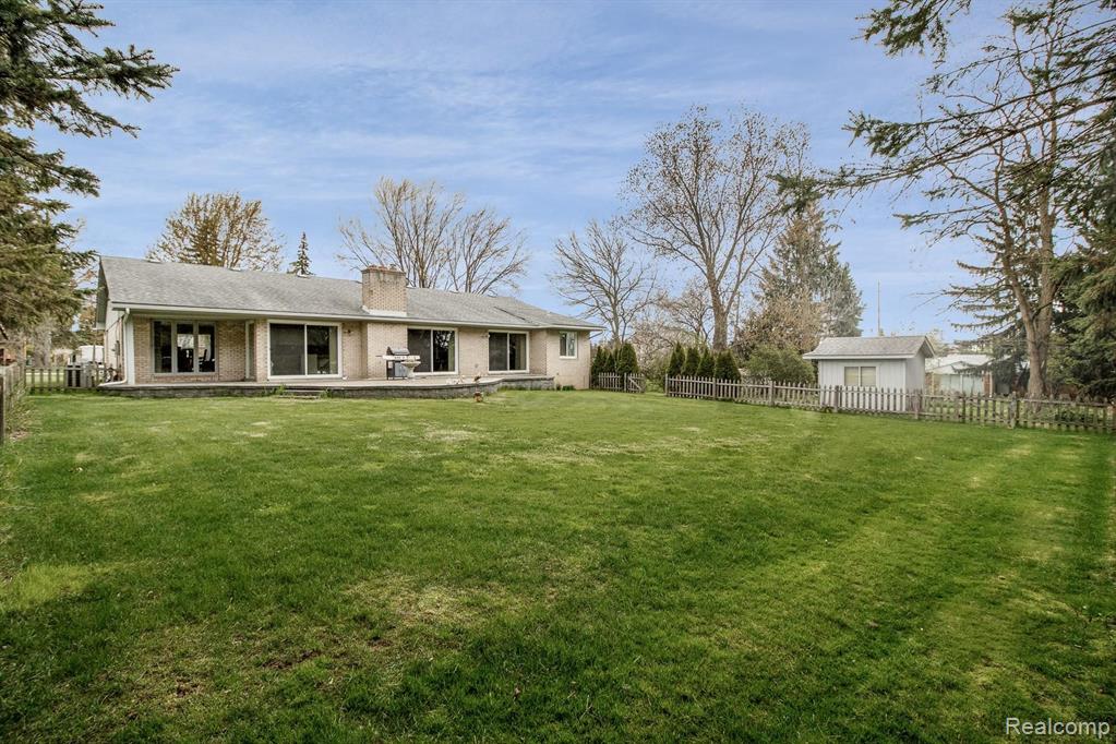 71 Montmorency Road Rochester Hills, MI 48307 - Photo 27 of 29
