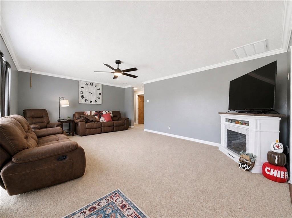 309 North Fricke Corder, MO 64021 - Photo 2 of 21