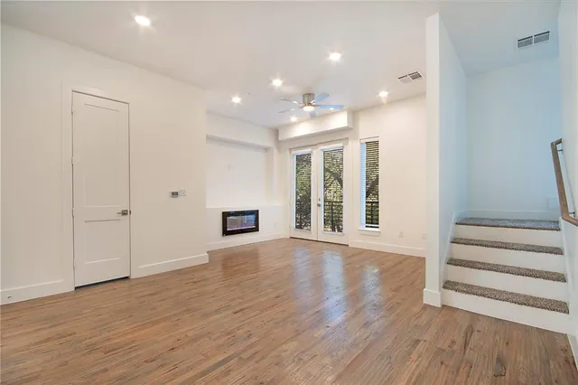 $515,000 | 4205 Roseland Avenue, Unit 205, Dallas, TX 75204