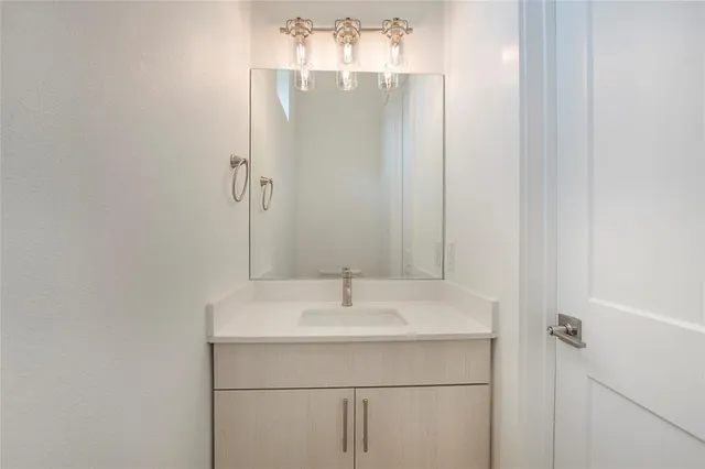 $515,000 | 4205 Roseland Avenue, Unit 205, Dallas, TX 75204