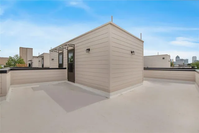 $515,000 | 4205 Roseland Avenue, Unit 205, Dallas, TX 75204