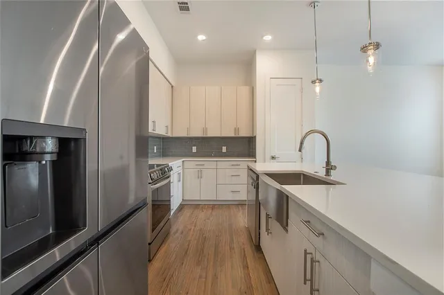 $515,000 | 4205 Roseland Avenue, Unit 205, Dallas, TX 75204