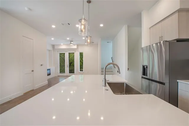 $515,000 | 4205 Roseland Avenue, Unit 205, Dallas, TX 75204