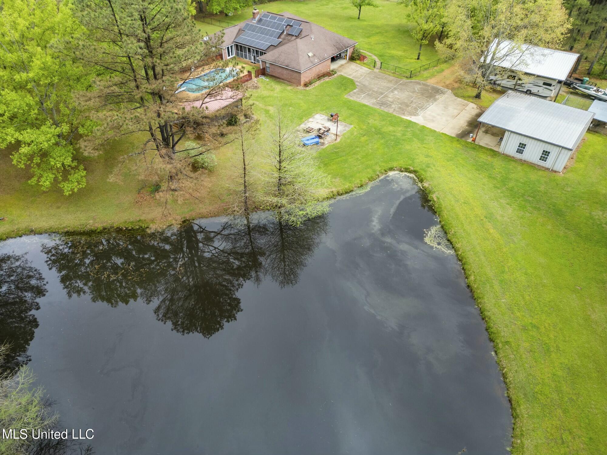 137 Falcon Ridge Drive Raymond, MS 39154 - Photo 9 of 52 tempImageh2f96U