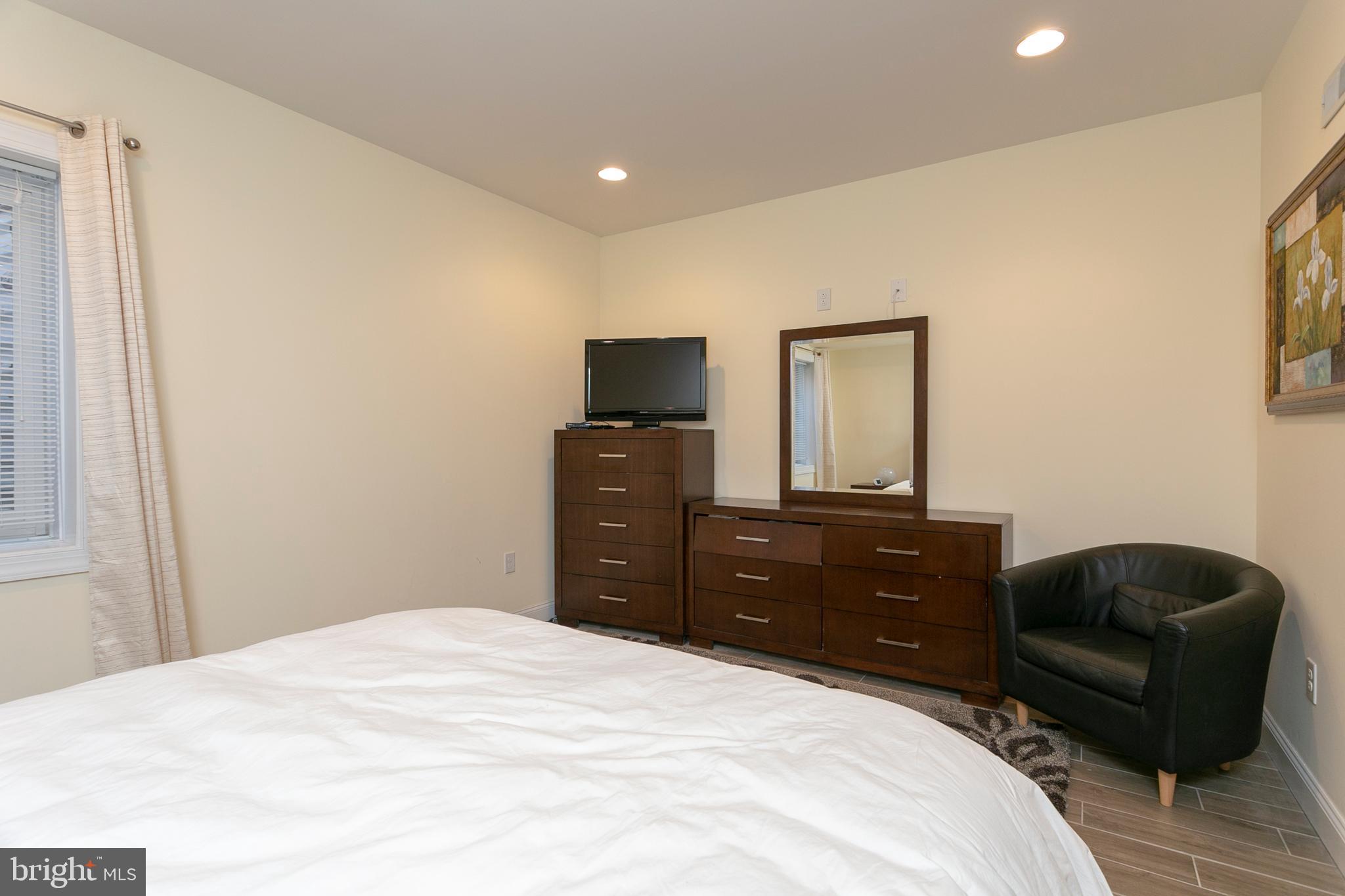 713 North 20th Street, Unit B Philadelphia, PA 19130 - Photo 12 of 14