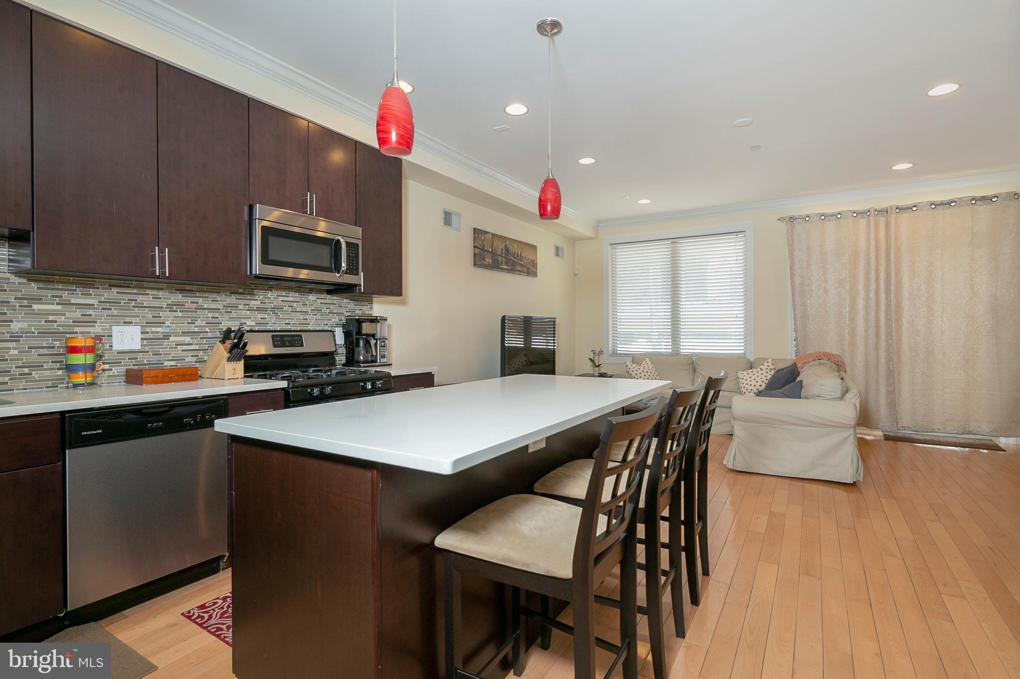 713 North 20th Street, Unit B Philadelphia, PA 19130 - Photo 3 of 14