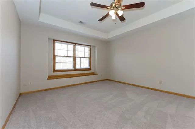 $2,725 | 5620 Meadow View Drive, Shawnee, KS 66226