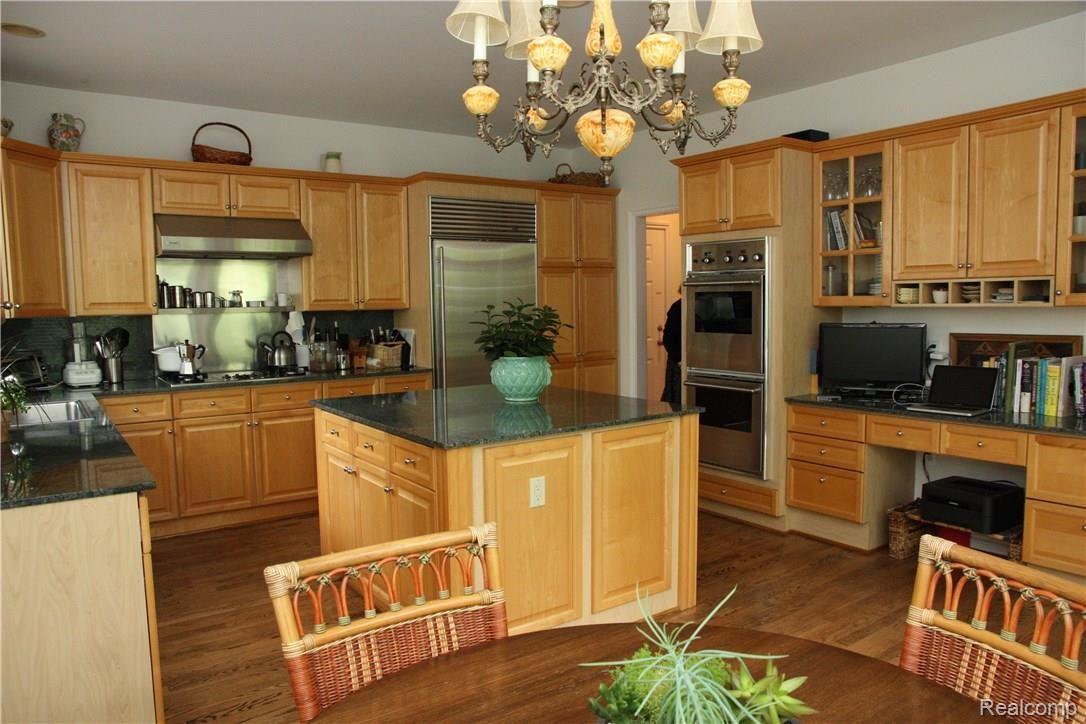 180 Baldwin Road Birmingham, MI 48009 - Photo 13 of 26 12.JPG