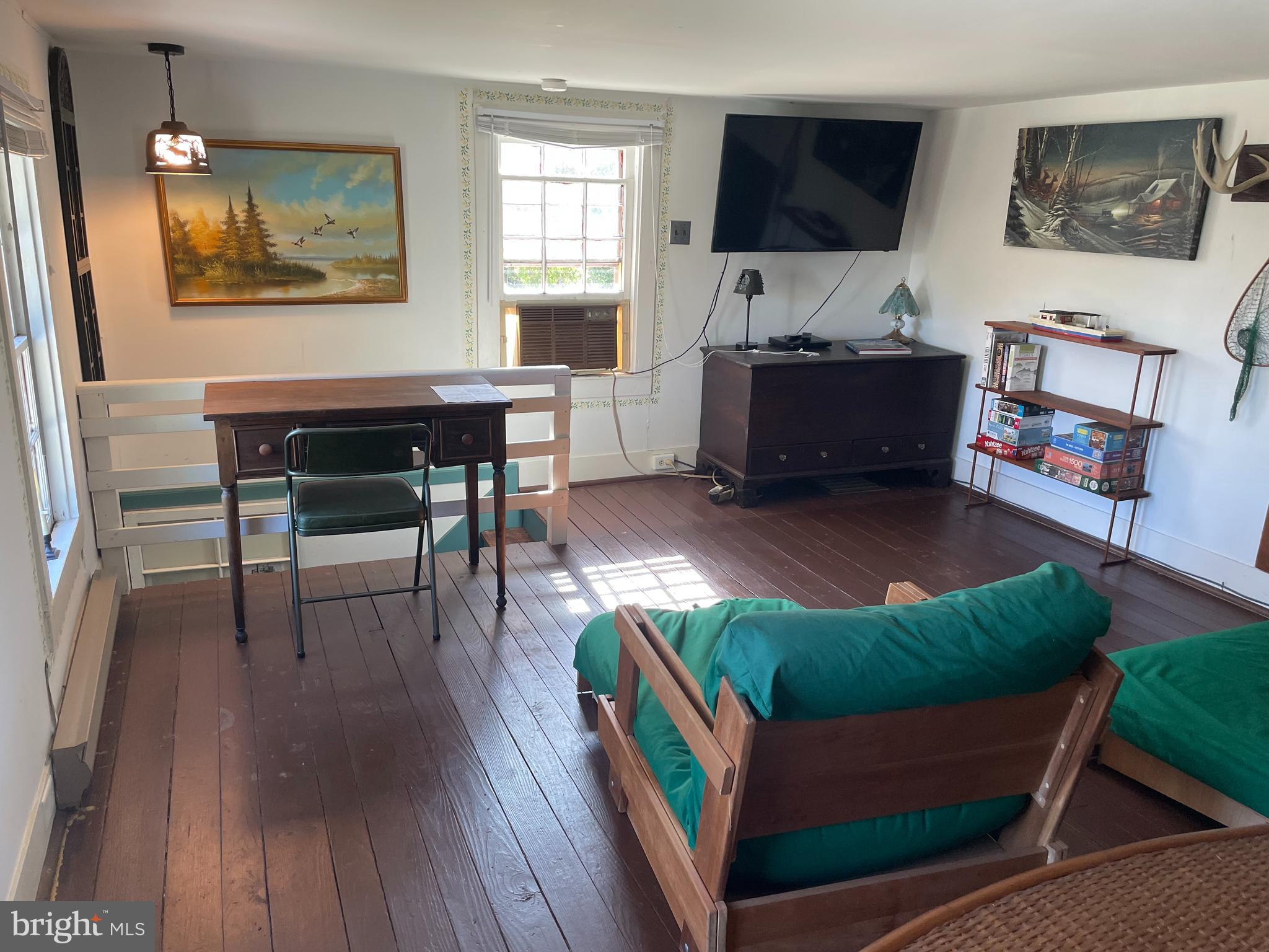 2720 Church Street Quantico, MD 21856 - Photo 19 of 35 a living room with furniture and a flat screen tv