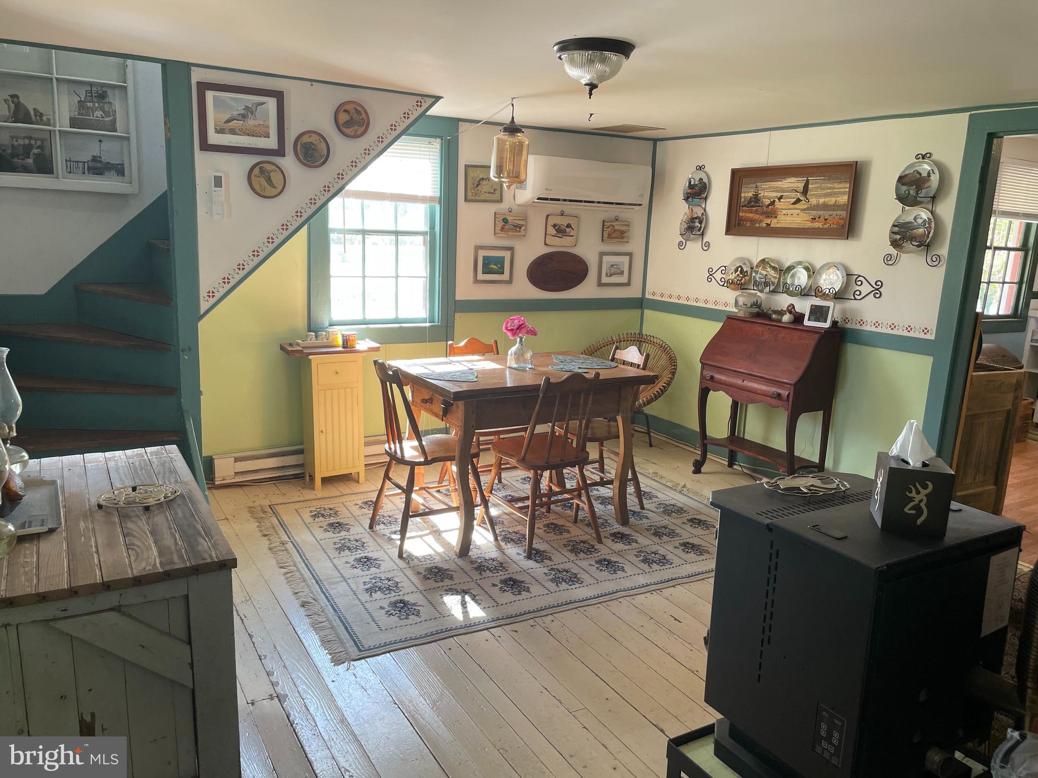 2720 Church Street Quantico, MD 21856 - Photo 9 of 35 a view of a dining room with furniture window and wooden floor