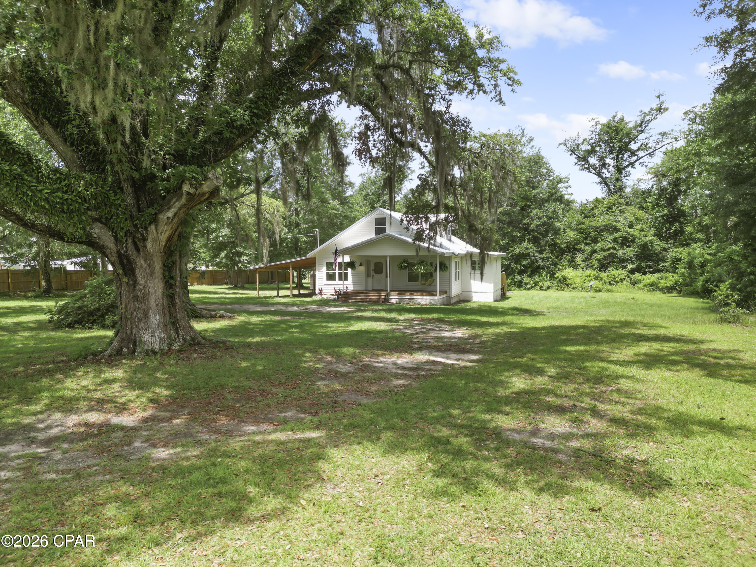 2197 Indiana Avenue Grand Ridge, FL 32442 - Photo 4 of 41
