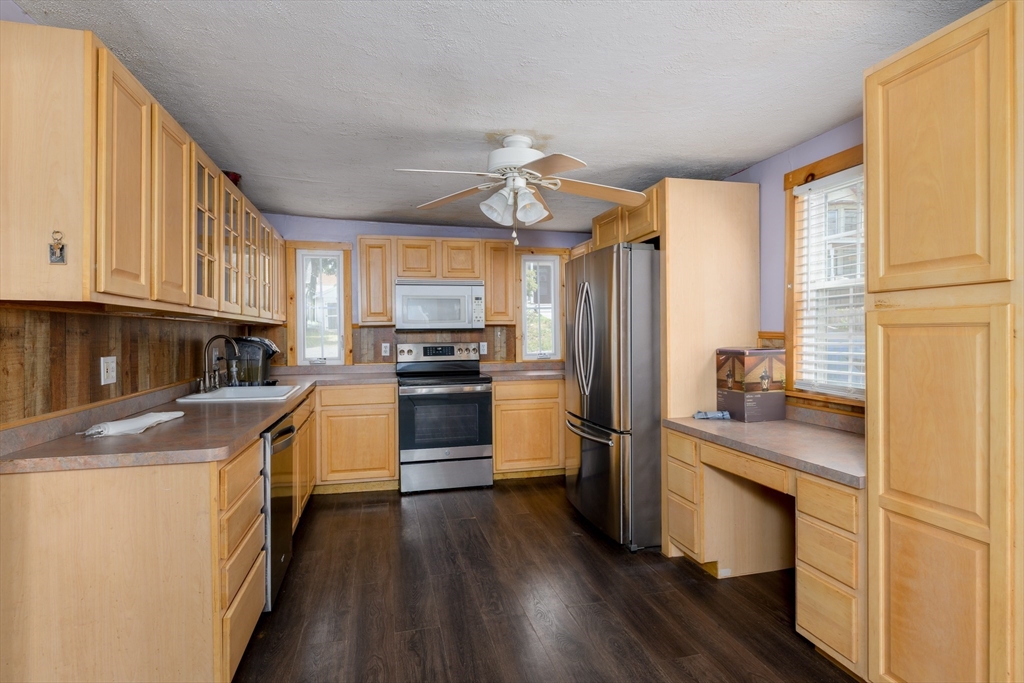 73 North Street Ware, MA 01082 - Photo 7 of 17