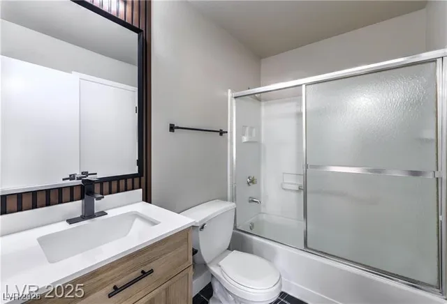 $1,500 | 8450 Alta Drive, Unit 121, Las Vegas, NV 89145