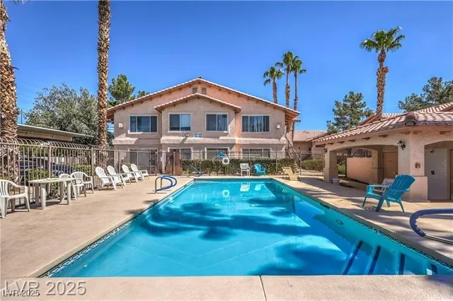 $1,500 | 8450 Alta Drive, Unit 121, Las Vegas, NV 89145
