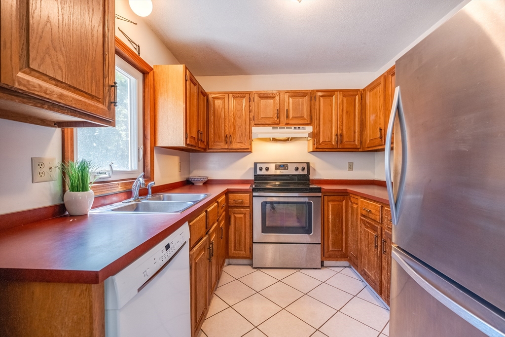 72 Stillwater Road, Unit A Deerfield, MA 01373 - Photo 12 of 27