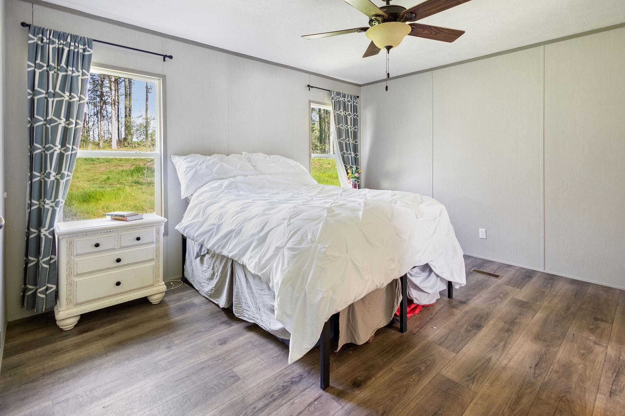 4050 Miller Road Hodges, SC 29653 - Photo 11 of 36