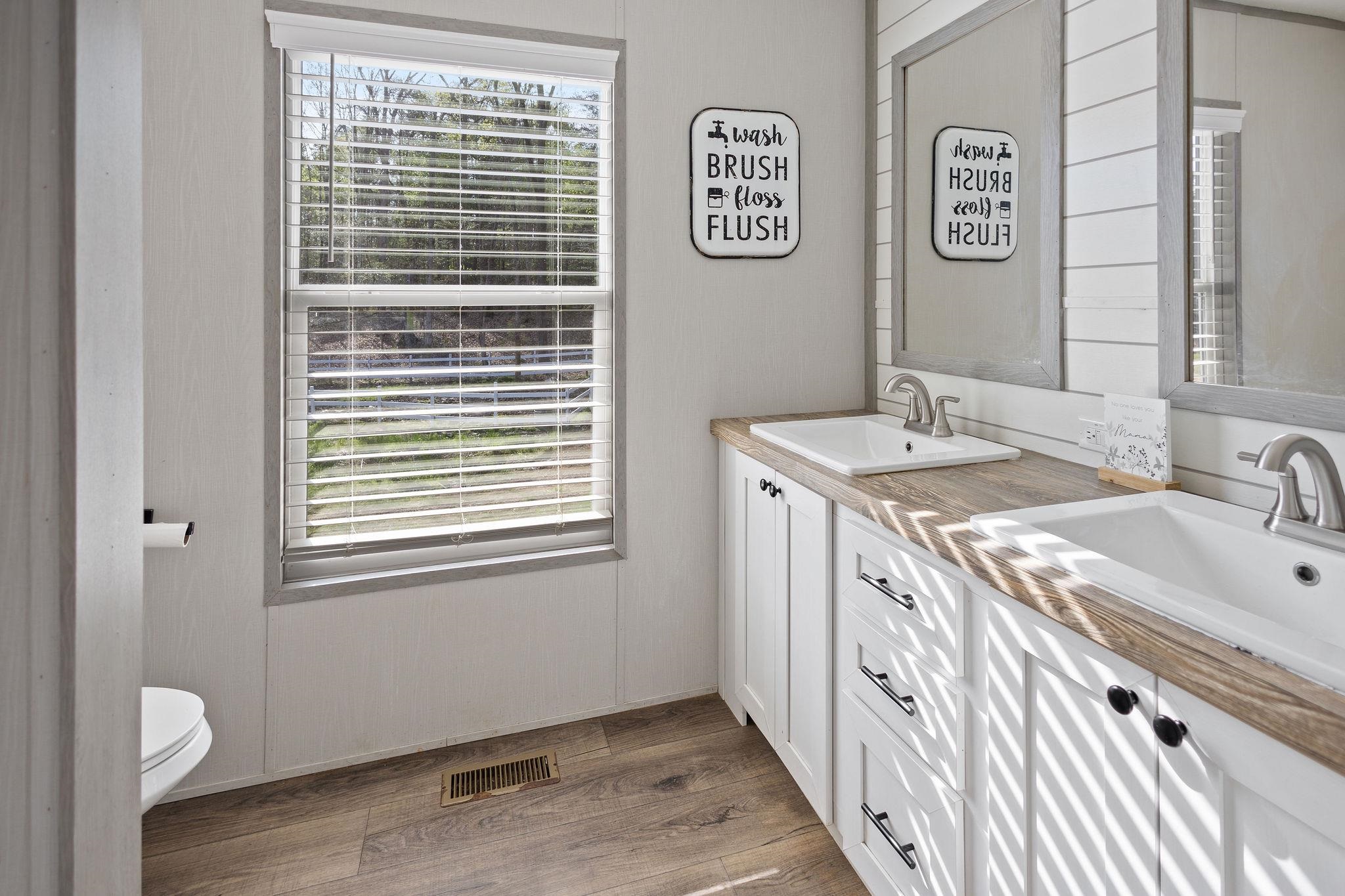 4050 Miller Road Hodges, SC 29653 - Photo 21 of 36