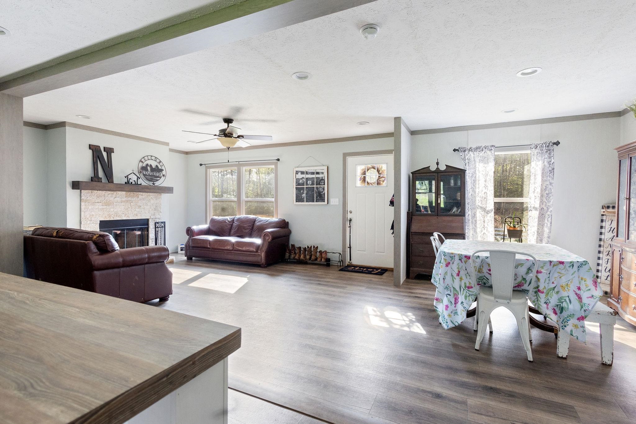 4050 Miller Road Hodges, SC 29653 - Photo 5 of 36