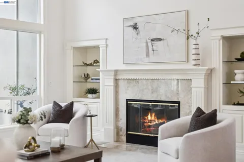 a view of a dining room and livingroom view