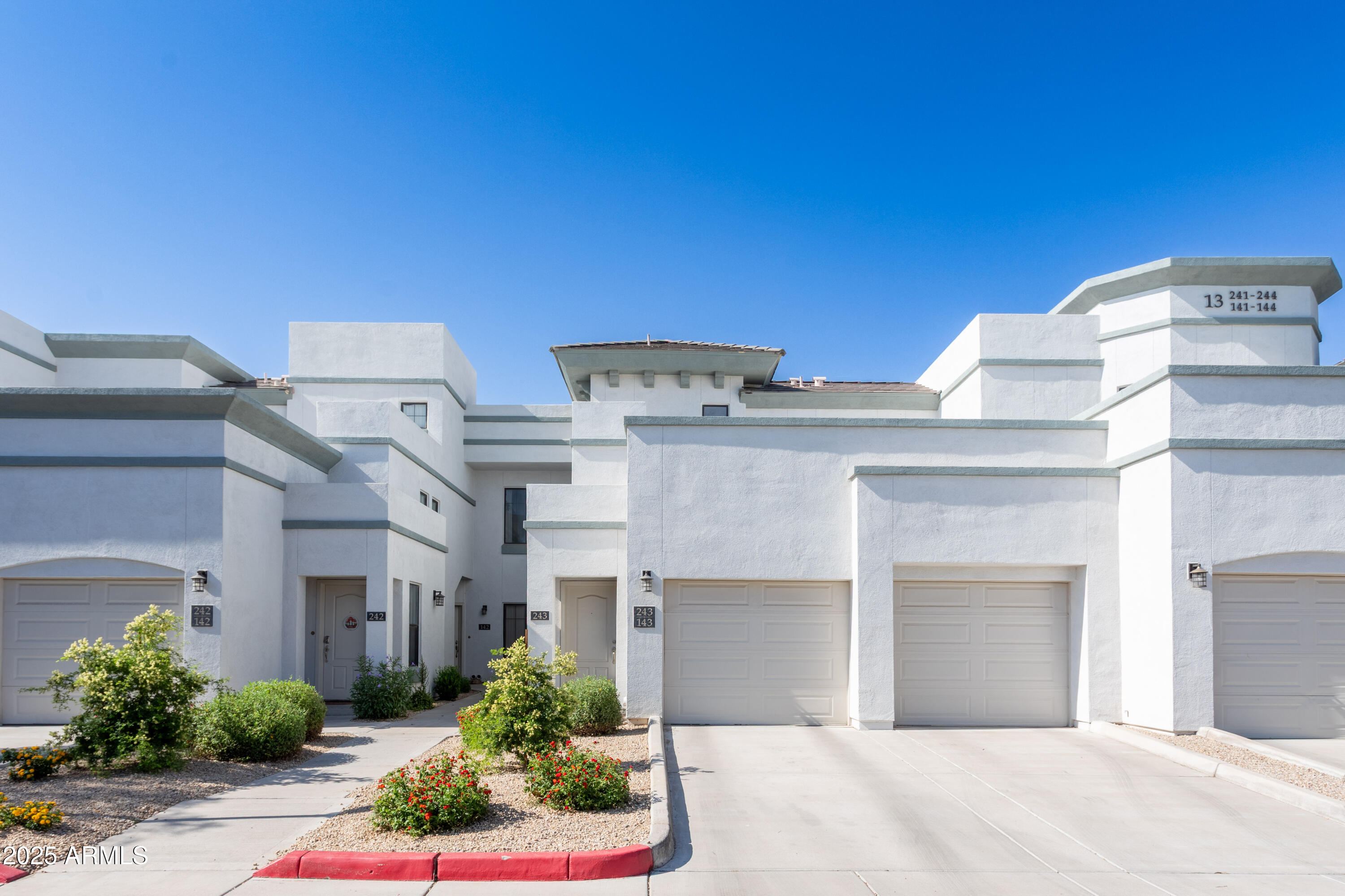 295 North Rural Road, Unit 143 Chandler, AZ 85226 - Photo 1 of 19 3V6A0589-HDR