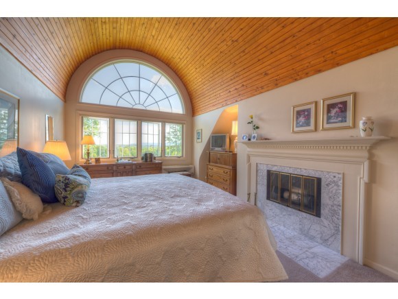 15 Hawk Ridge Road, Unit 15 Meredith, NH 03253 - Photo 16 of 31 Gallery Image 16
