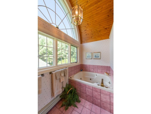15 Hawk Ridge Road, Unit 15 Meredith, NH 03253 - Photo 19 of 31 Gallery Image 19