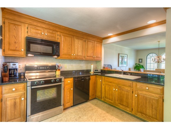 15 Hawk Ridge Road, Unit 15 Meredith, NH 03253 - Photo 10 of 31 Gallery Image 10