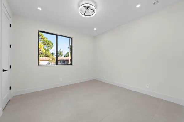 $8,200 | 621 Northwest 42nd Avenue, Coconut Creek, FL 33066