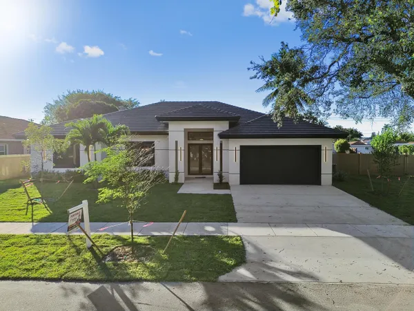 $8,200 | 621 Northwest 42nd Avenue, Coconut Creek, FL 33066