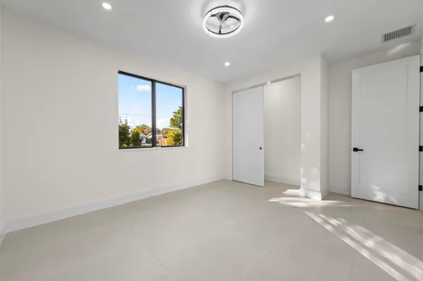 $8,200 | 621 Northwest 42nd Avenue, Coconut Creek, FL 33066