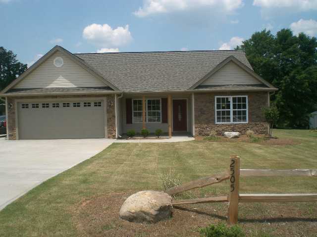 2505 Holiday Road Greer, SC 29651 - Photo 1 of 12