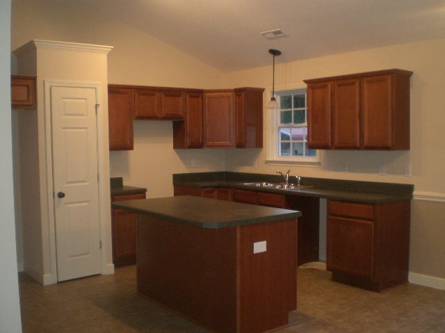2505 Holiday Road Greer, SC 29651 - Photo 10 of 12