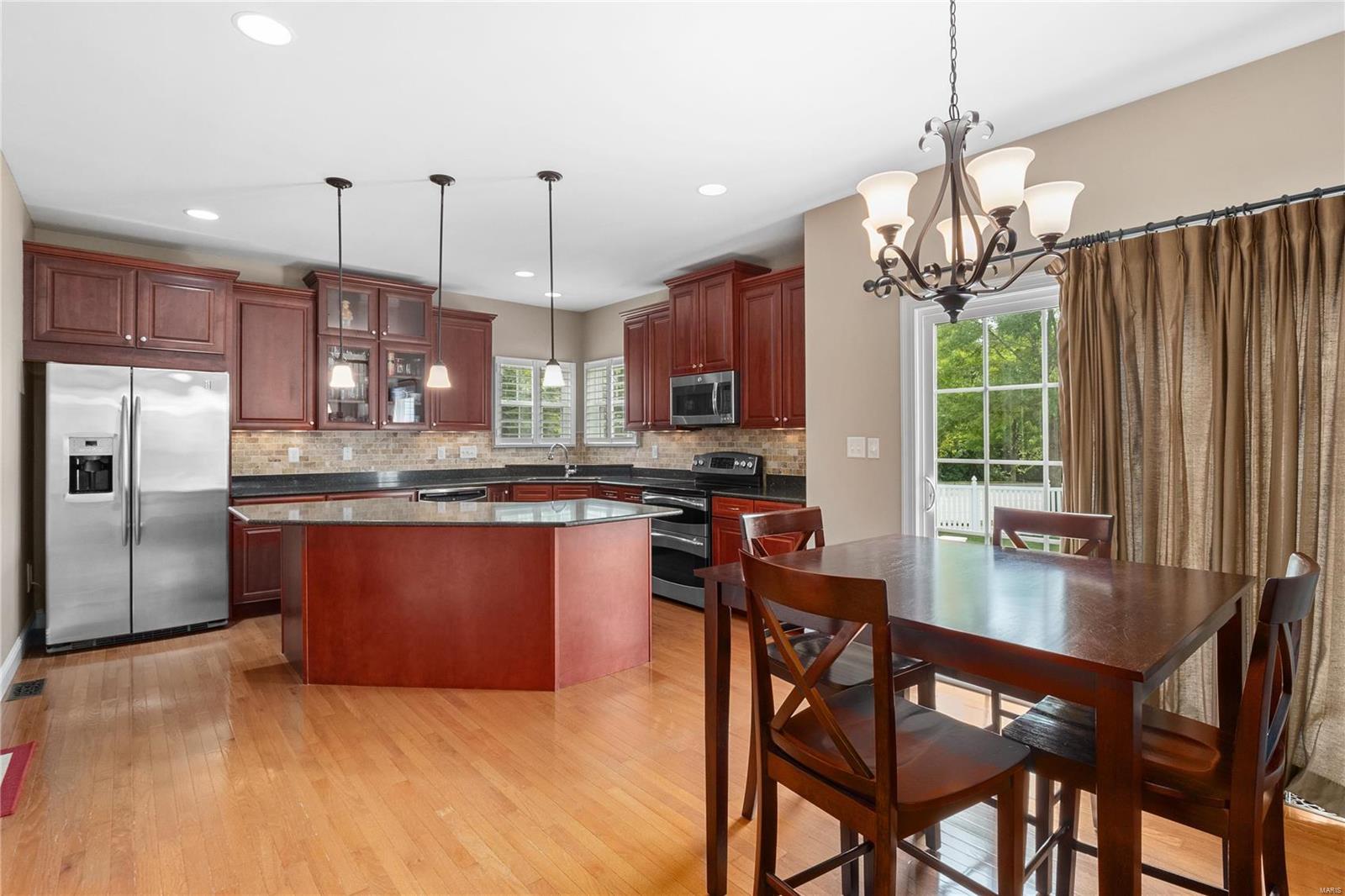 102 Riparian Drive Dardenne Prairie, MO 63368 - Photo 8 of 22