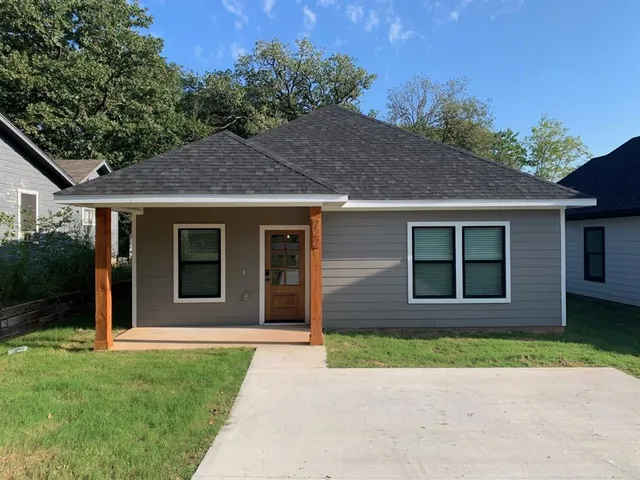 $219,000 | 727 East Gandy Street, Denison, TX 75021
