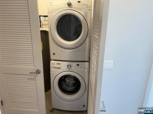 a close up view of a washer and dryer