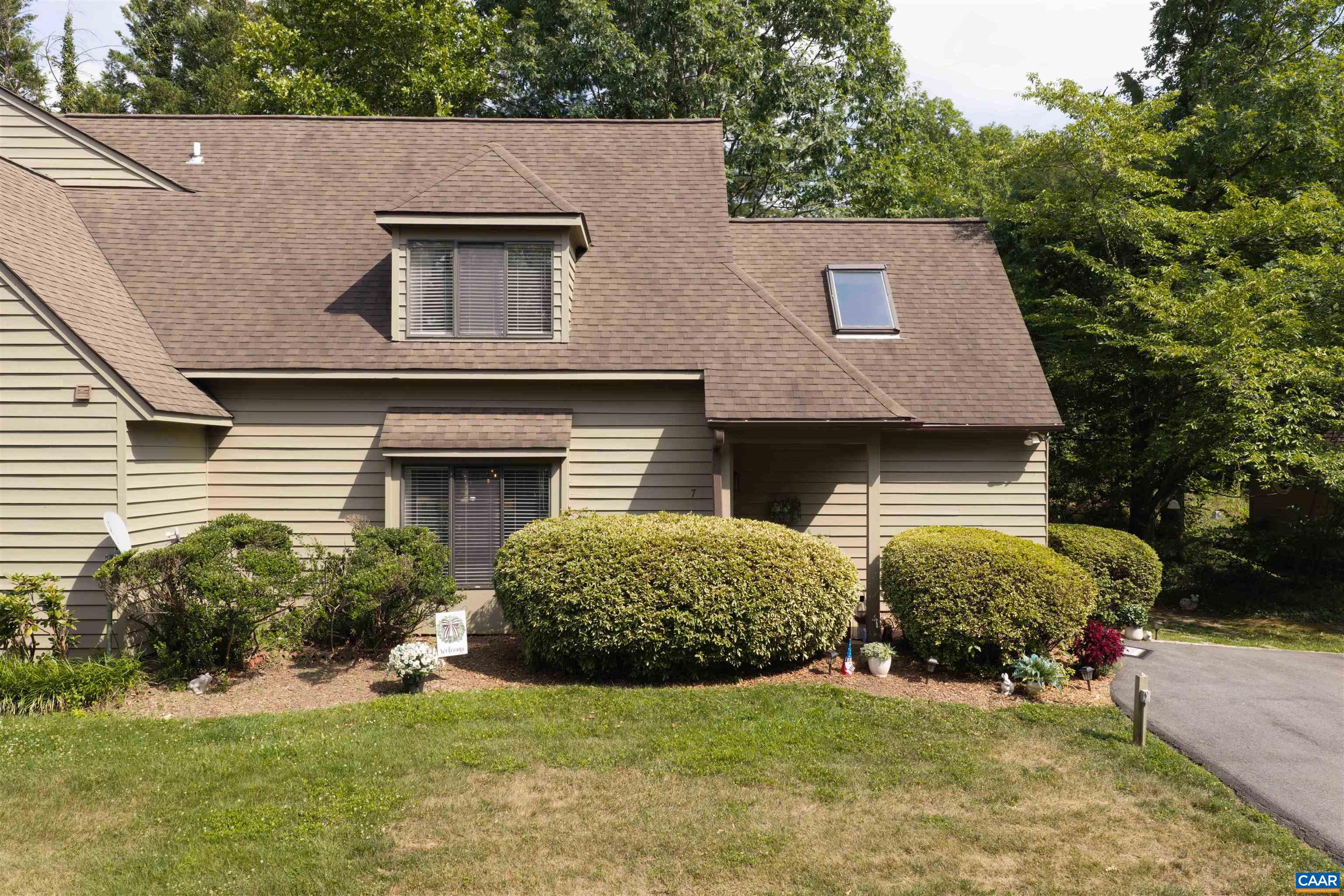 7 Ridgeview Circle Charlottesville, VA 22902 - Photo 3 of 40 New Roof!