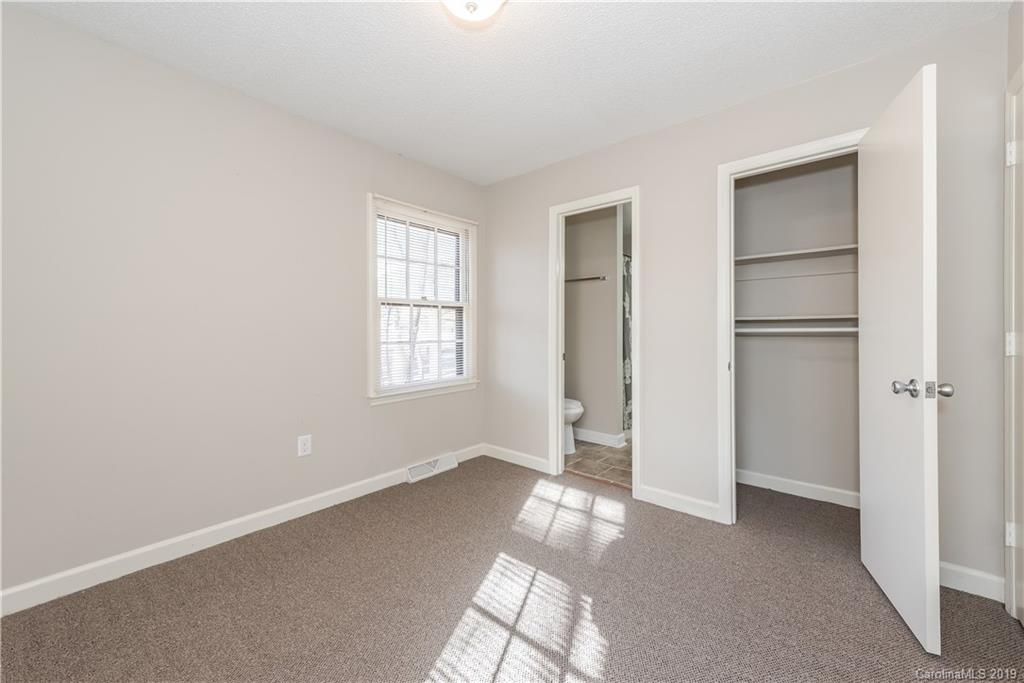2909 Sunset Road Charlotte, NC 28216 - Photo 14 of 28 Gallery Image 14