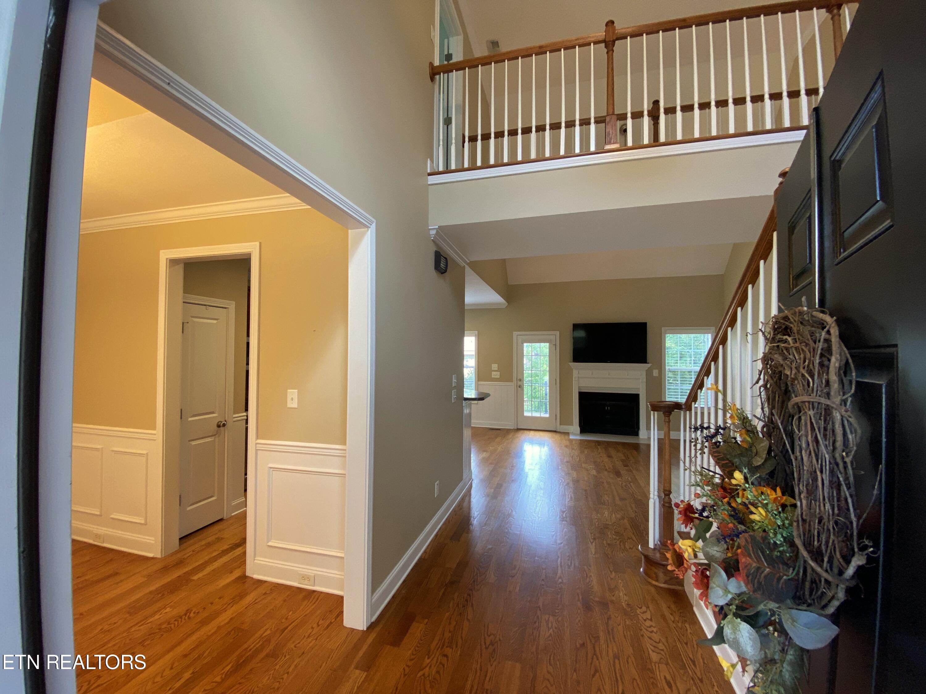 8829 Nubbin Ridge Road Knoxville, TN 37923 - Photo 5 of 57 Foyer