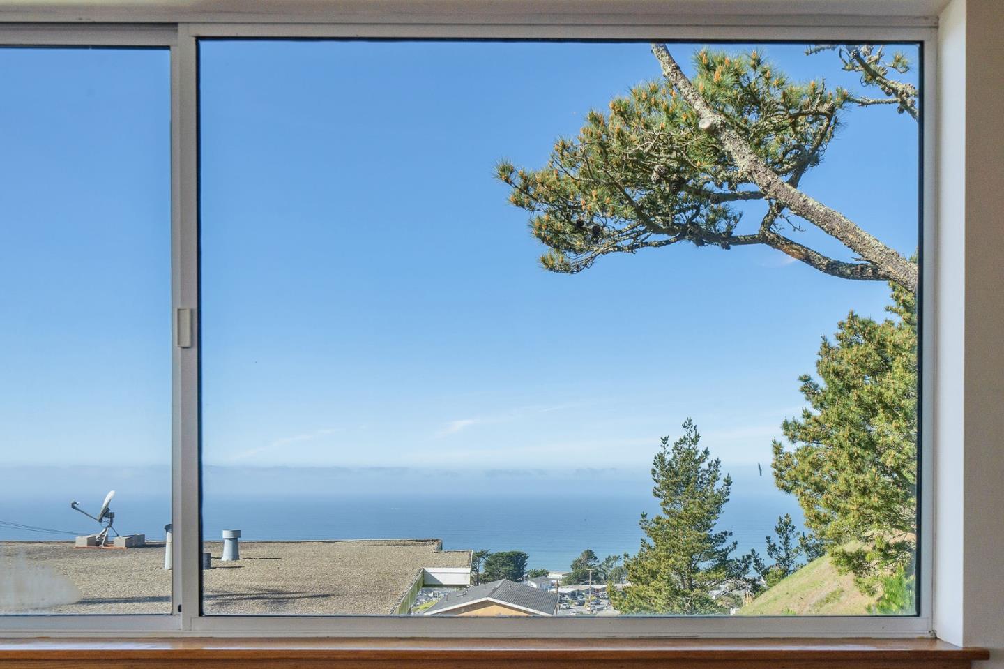 559 Manor Drive Pacifica, CA 94044 - Photo 17 of 38