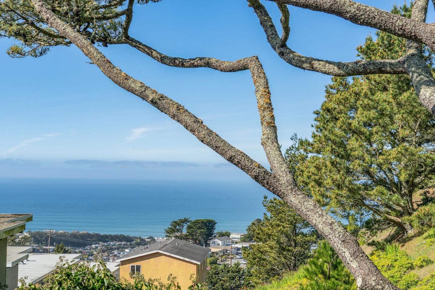 559 Manor Drive Pacifica, CA 94044 - Photo 35 of 38 an aerial view of a house swimming pool and