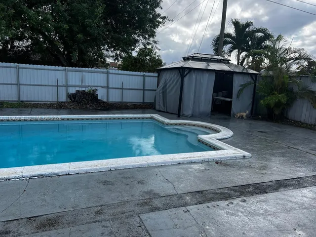 $750,000 | 1140 Northeast 196th Terrace, Miami, FL 33179