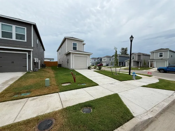 a view of a house with entertaining space