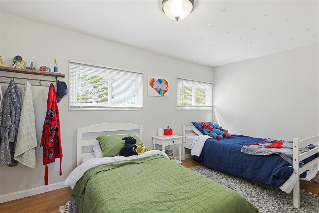 97 Middle Road Acushnet, MA 02743 - Photo 21 of 39