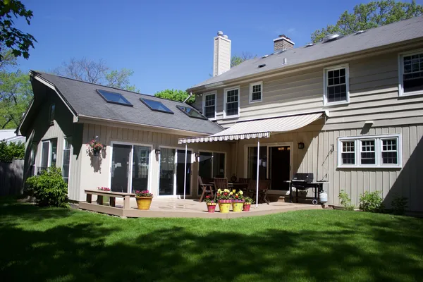 $1,500,000 | 90 Linden Avenue, Glencoe, IL 60022